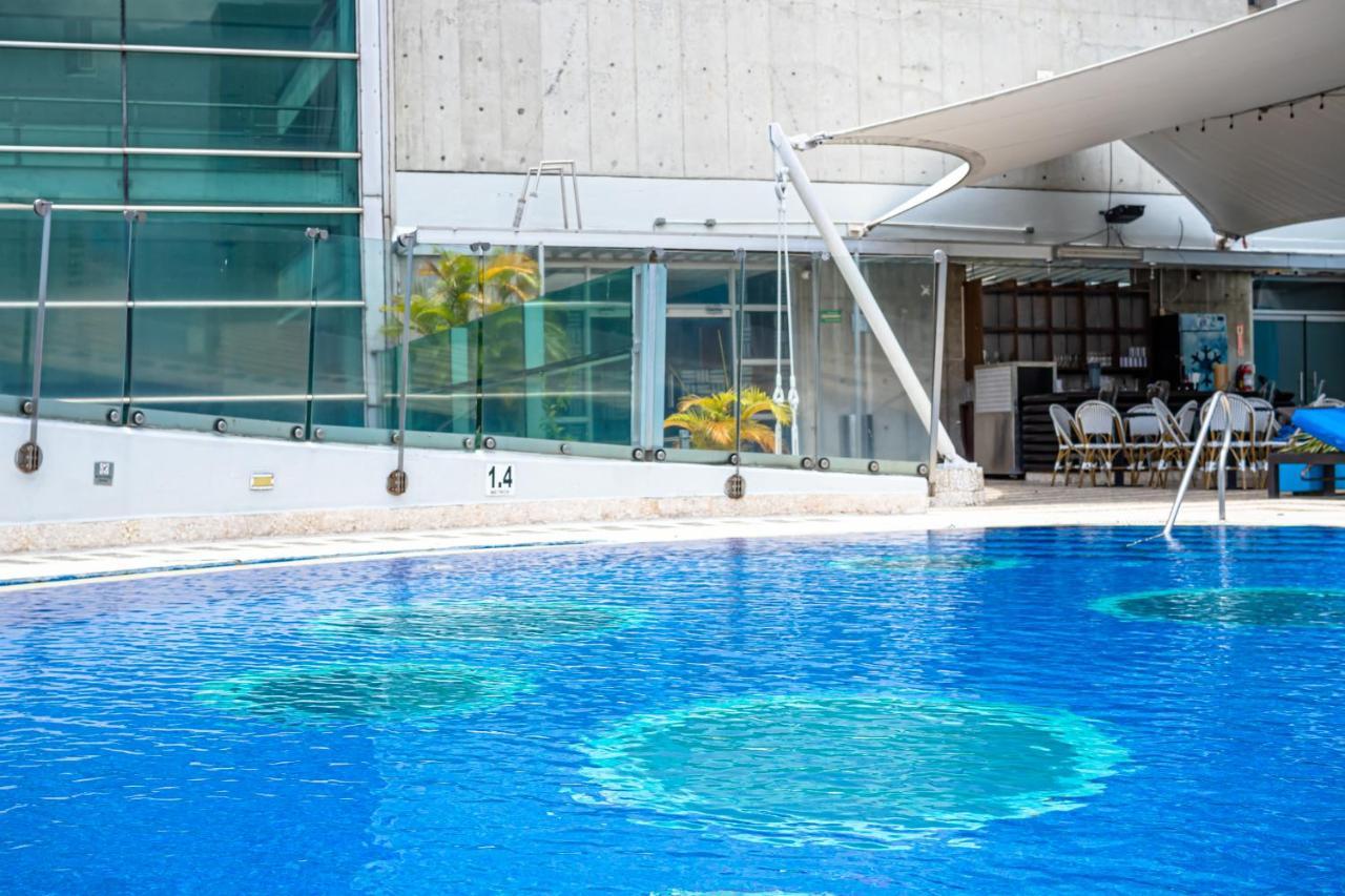 Decapolis Hotel פנמה סיטי מראה חיצוני תמונה Swimming pool at the hotel