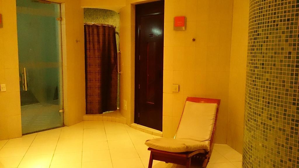 Decapolis Hotel פנמה סיטי מראה חיצוני תמונה A steam room at a spa
