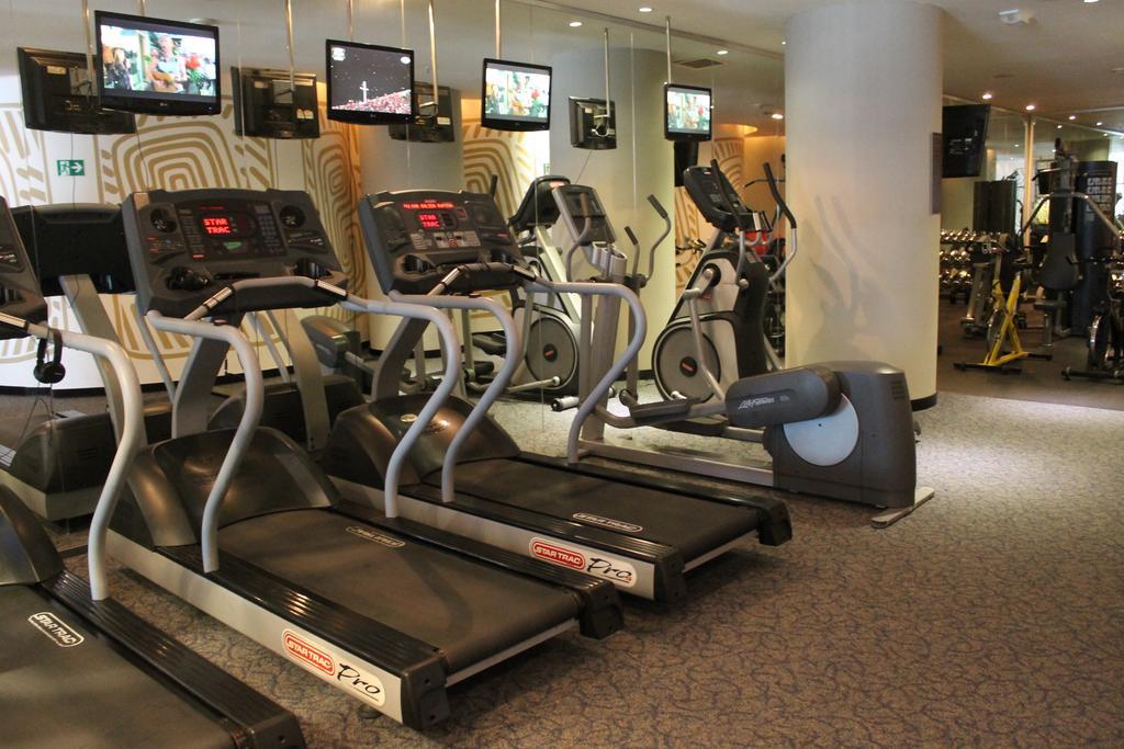 Decapolis Hotel פנמה סיטי מראה חיצוני תמונה A treadmill